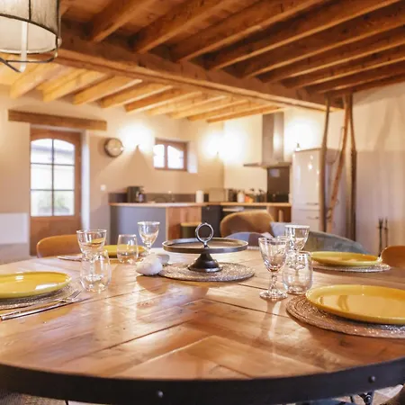 La Ferme Des Tuileries Κατάλυμα σε φάρμα Peronnas