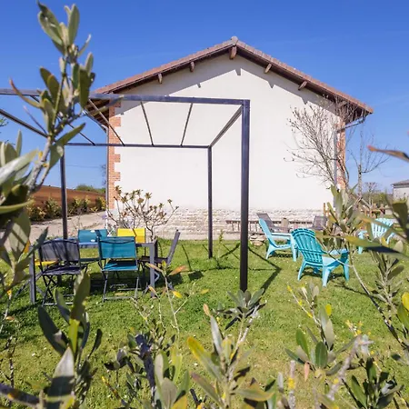 La Ferme Des Tuileries Farm stay Peronnas
