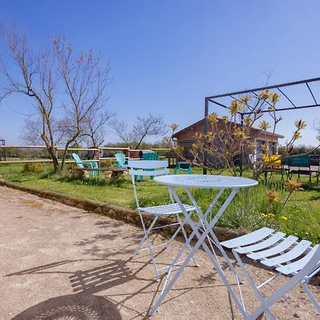 La Ferme Des Tuileries Farm stay *
